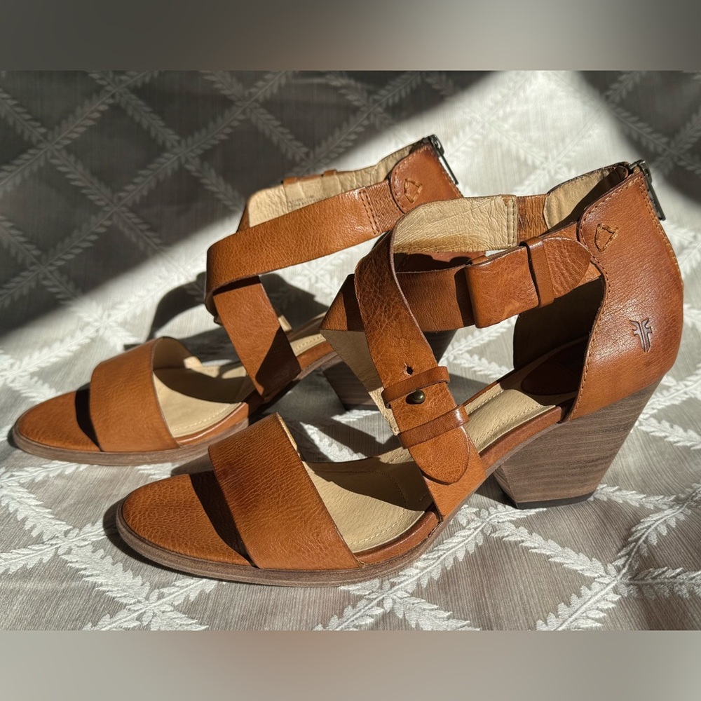 Frye Tan Leather Cross-Strap Heeled Sandals, Size 11 M - Picture 3 of 9